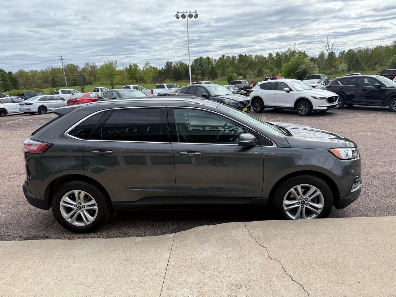 2019 Ford Edge SEL 4dr Front-wheel Drive Photo