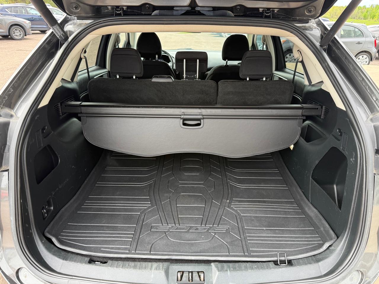 2019 Ford Edge SEL 4dr Front-wheel Drive Photo