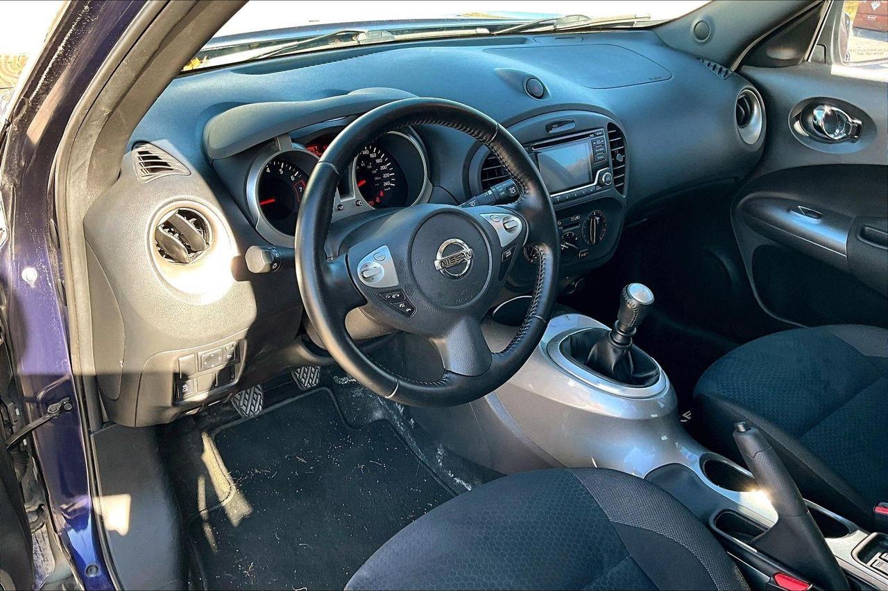 2017 Nissan Juke SV (M6) 4dr Front-Wheel Drive Photo