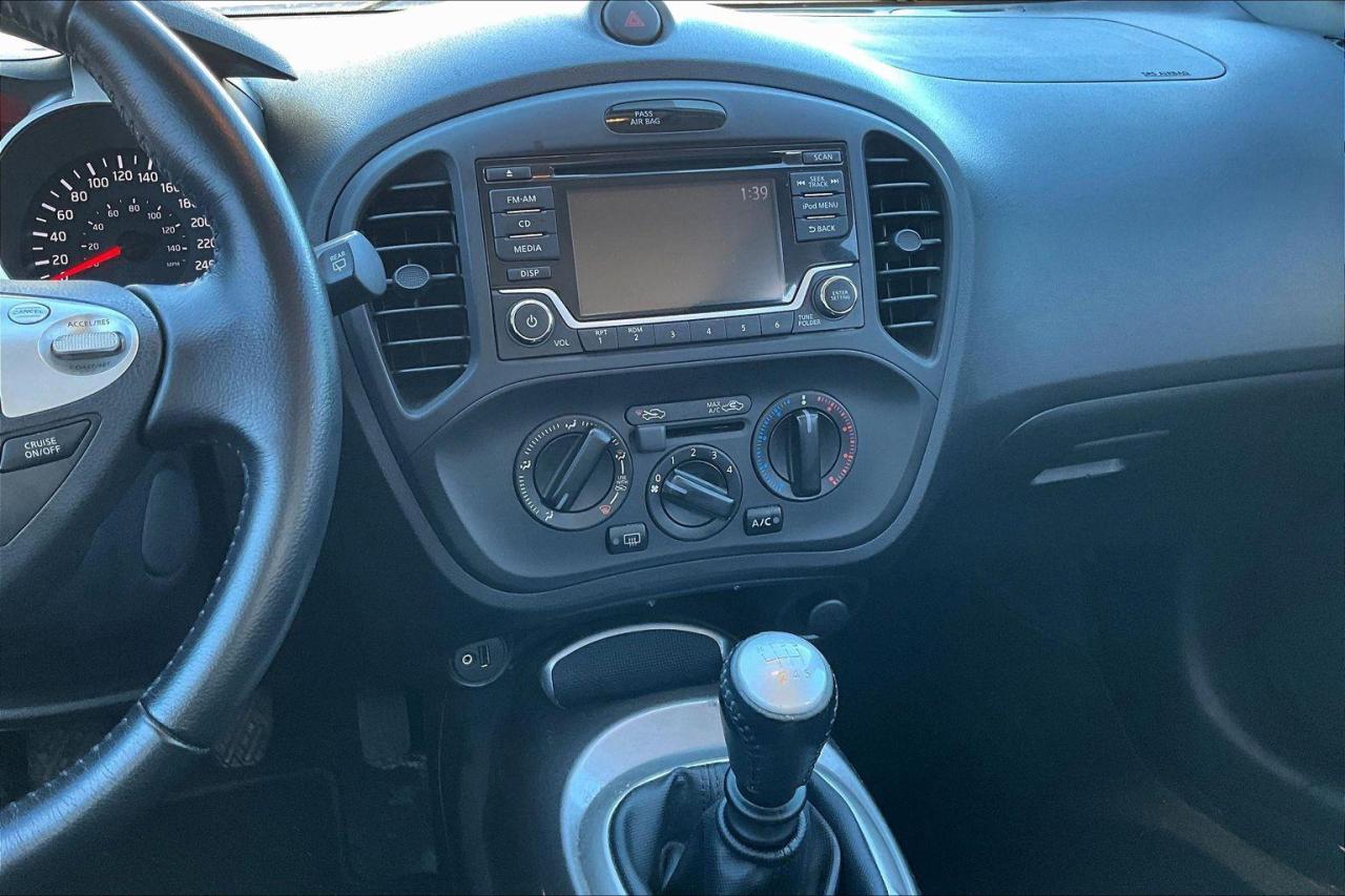 2017 Nissan Juke SV (M6) 4dr Front-Wheel Drive Photo