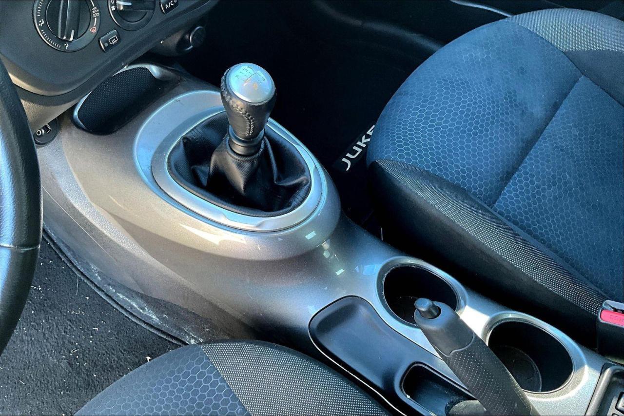 2017 Nissan Juke SV (M6) 4dr Front-Wheel Drive Photo