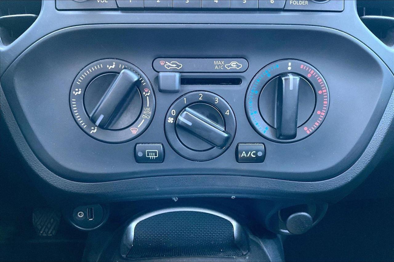 2017 Nissan Juke SV (M6) 4dr Front-Wheel Drive Photo