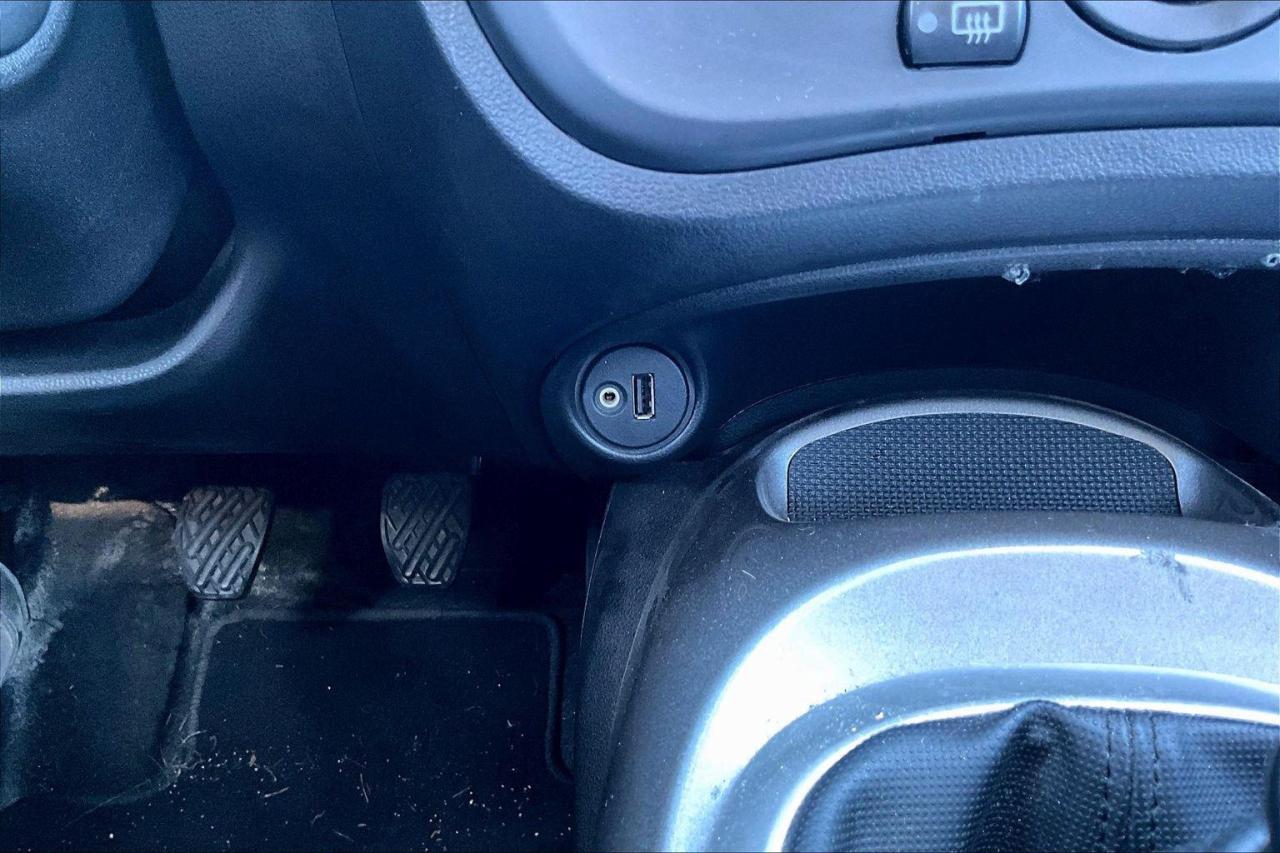 2017 Nissan Juke SV (M6) 4dr Front-Wheel Drive Photo