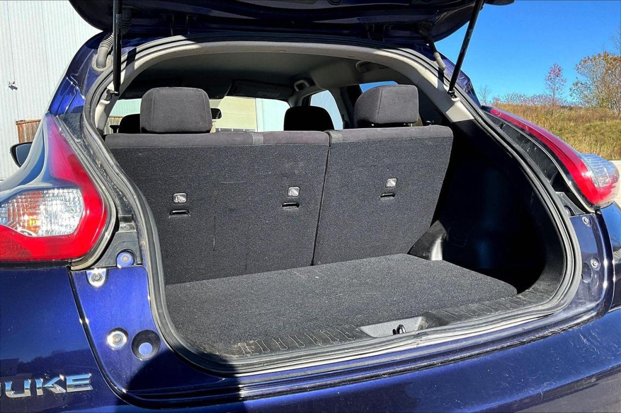 2017 Nissan Juke SV (M6) 4dr Front-Wheel Drive Photo