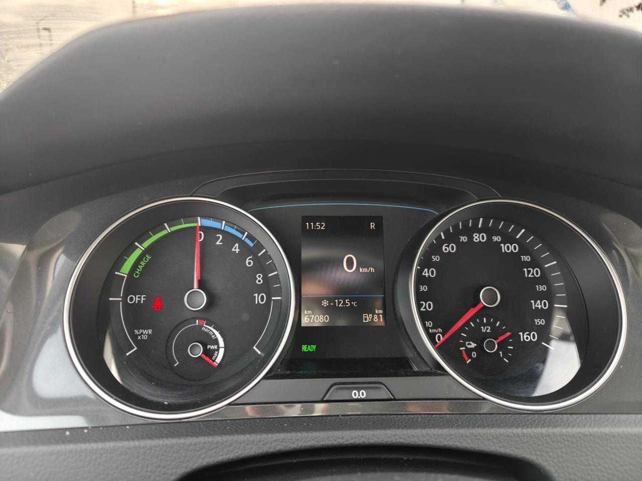 2017 Volkswagen e-Golf Comfortline 4dr Hatchback Photo