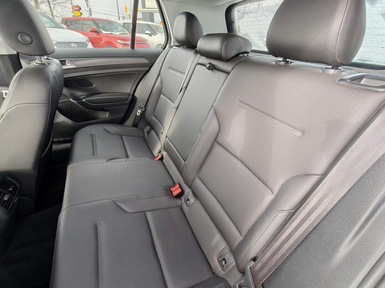 2017 Volkswagen e-Golf Comfortline 4dr Hatchback Photo