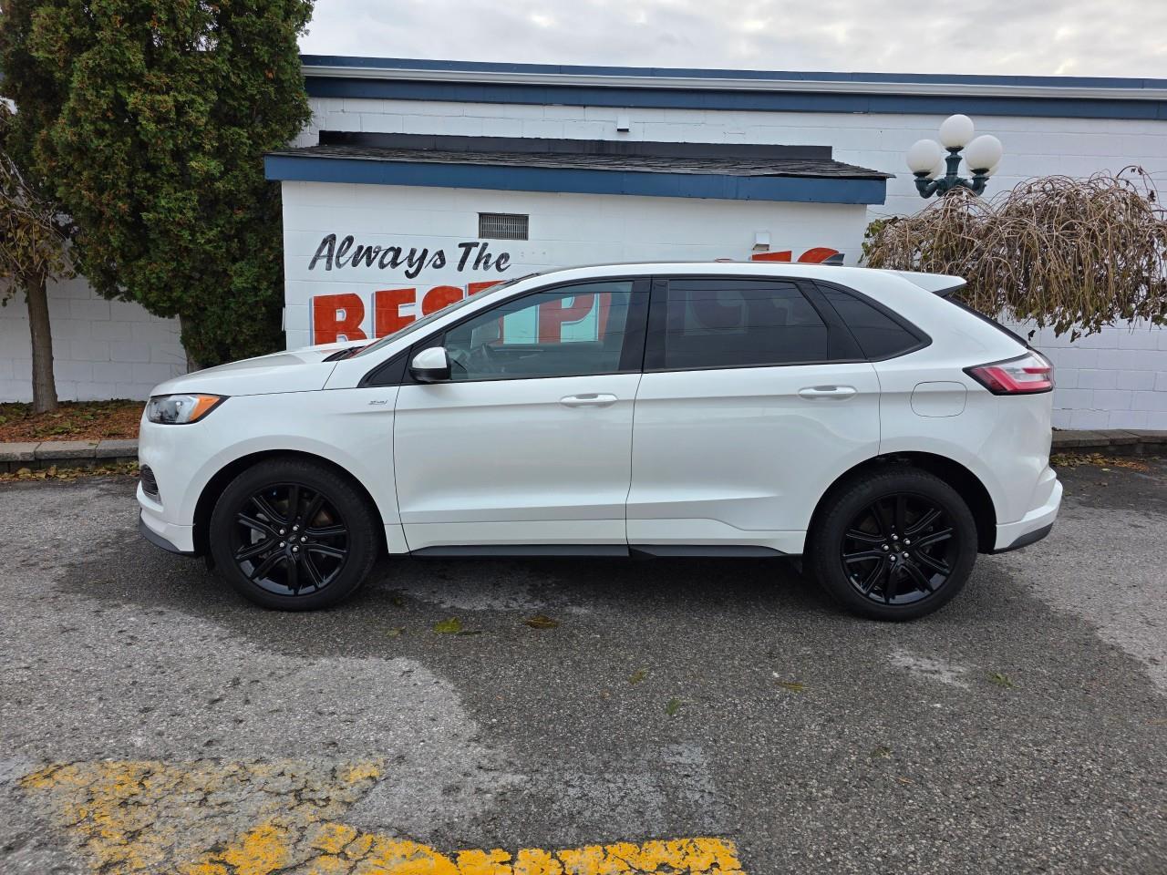 2022 Ford Edge ST Line 4dr All-Wheel Drive Photo4