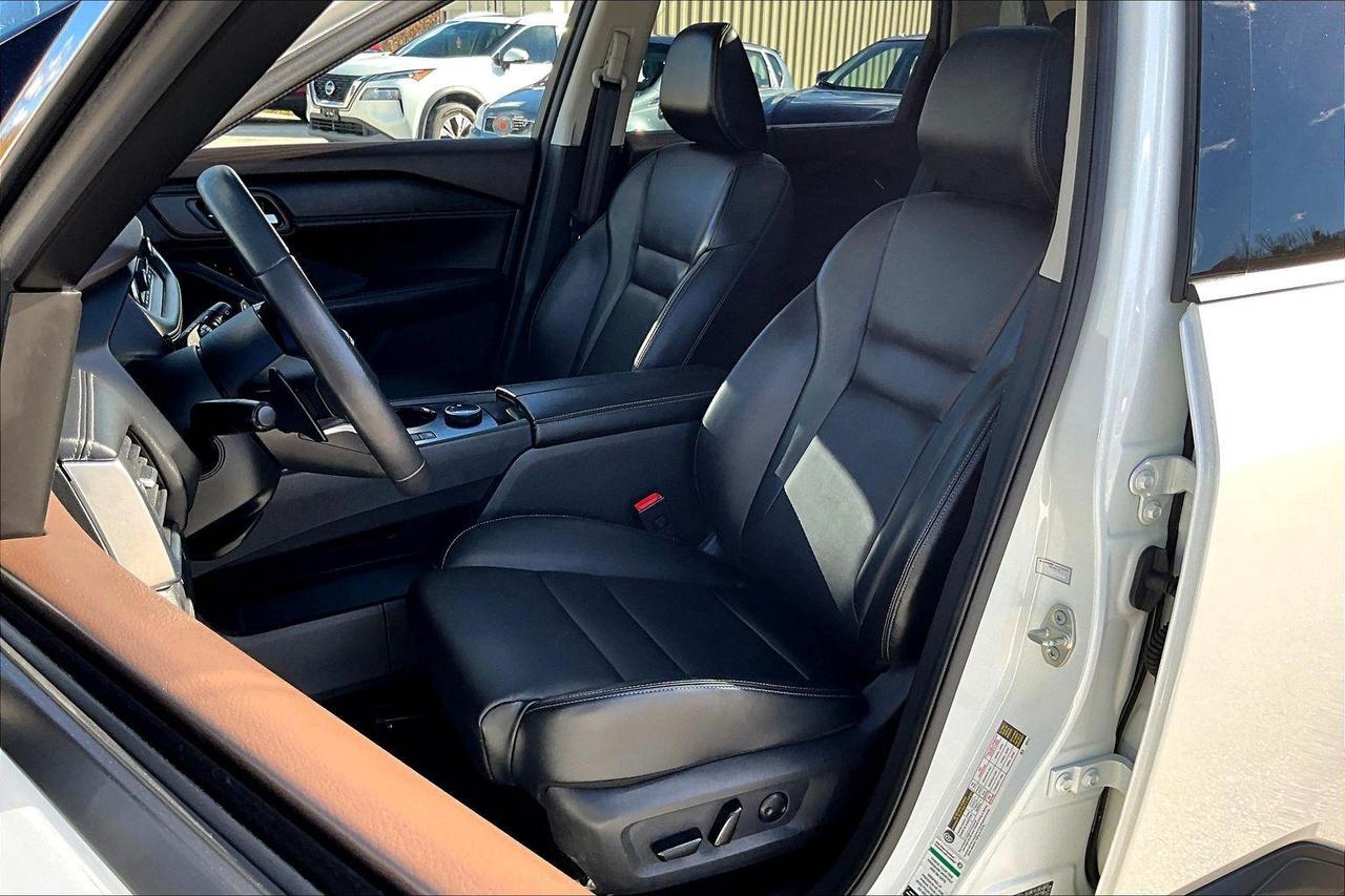 2023 Nissan Rogue SV Moonroof 4dr All-Wheel Drive Sport Utility Photo
