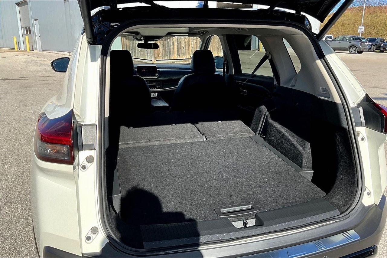 2023 Nissan Rogue SV Moonroof 4dr All-Wheel Drive Sport Utility Photo