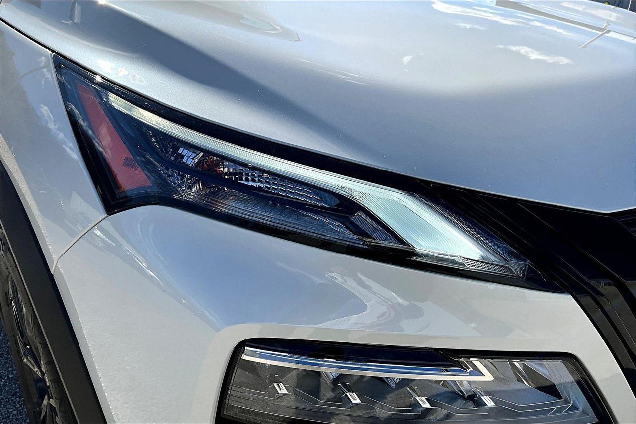 2023 Nissan Rogue SV Moonroof 4dr All-Wheel Drive Sport Utility Photo