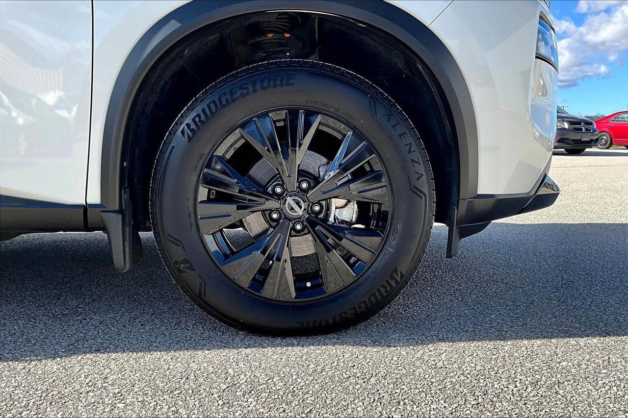 2023 Nissan Rogue SV Moonroof 4dr All-Wheel Drive Sport Utility Photo