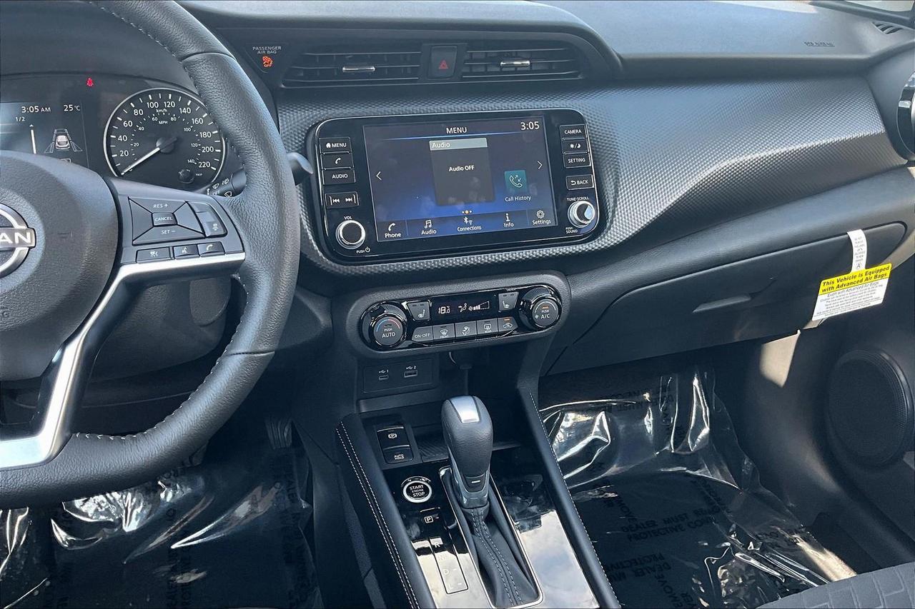 2025 Nissan Kicks Play SV 4dr Front-Wheel Drive Photo