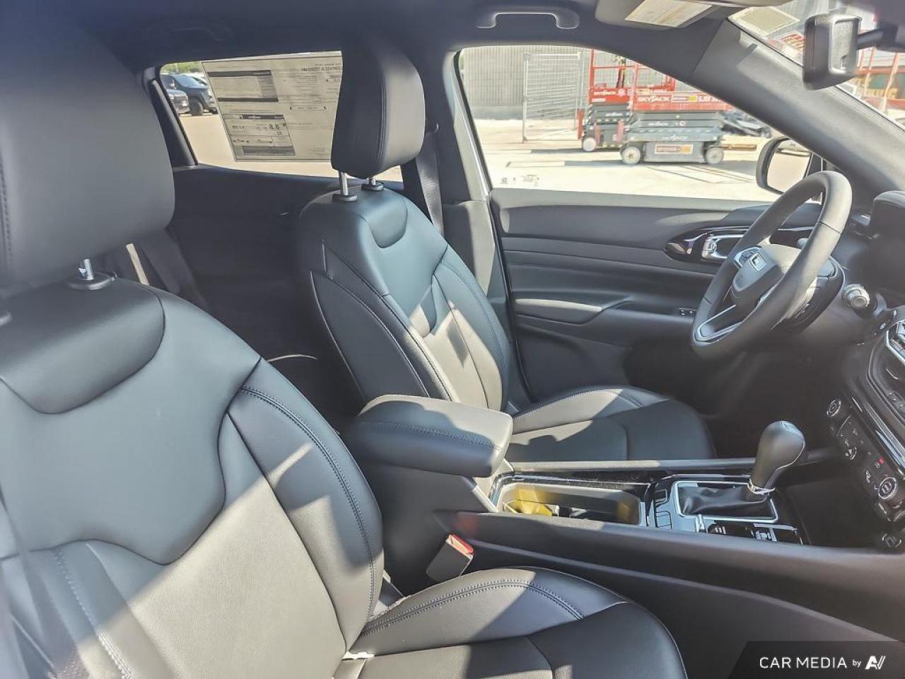 2025 Jeep Compass Altitude 4dr 4x4 Photo