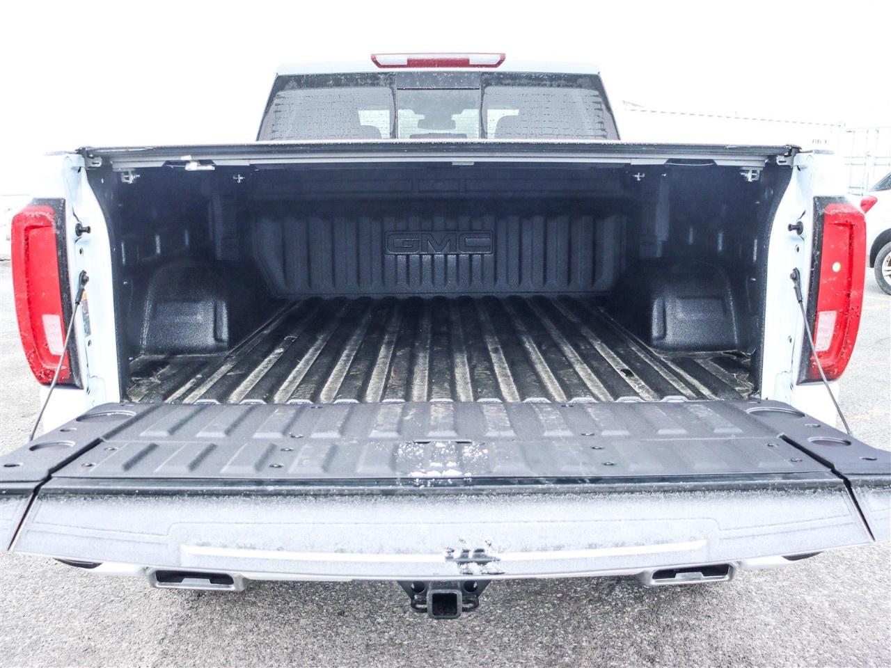 2026 GMC Sierra 1500 Crew Cab Short Box 4-Wheel Drive AT4 Photo