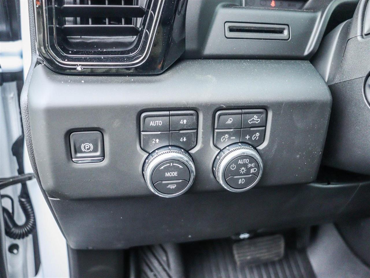 2026 GMC Sierra 1500 Crew Cab Short Box 4-Wheel Drive AT4 Photo