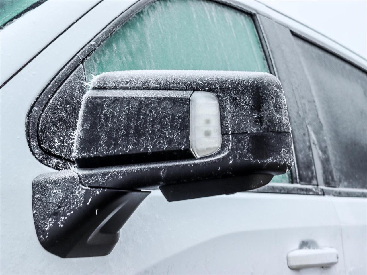 2026 GMC Sierra 1500 Crew Cab Short Box 4-Wheel Drive AT4 Photo