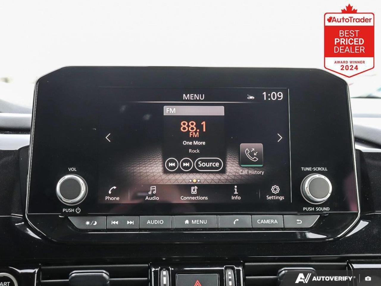 2024 Nissan Pathfinder SV 4dr 4x4 Photo