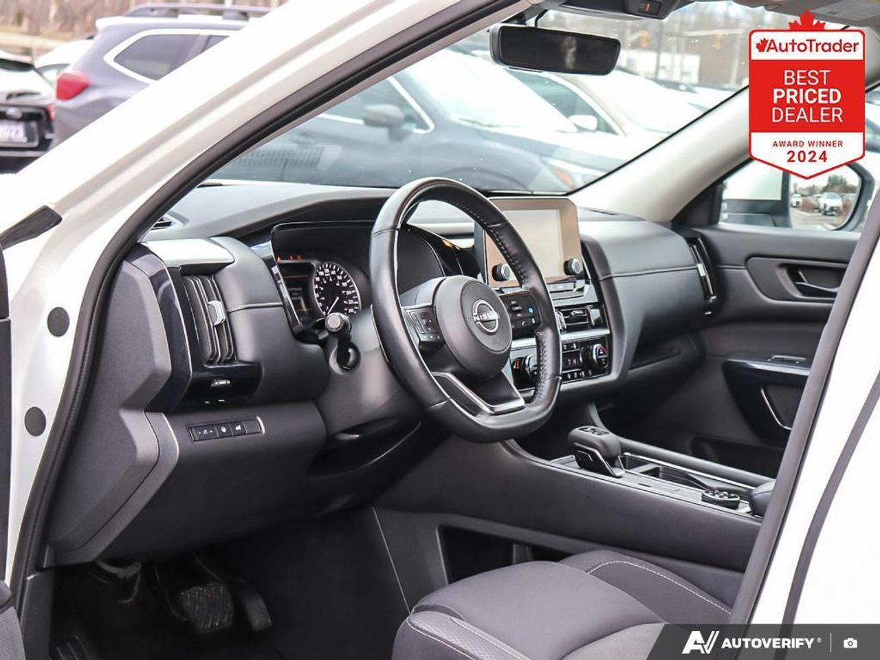 2024 Nissan Pathfinder SV 4dr 4x4 Photo
