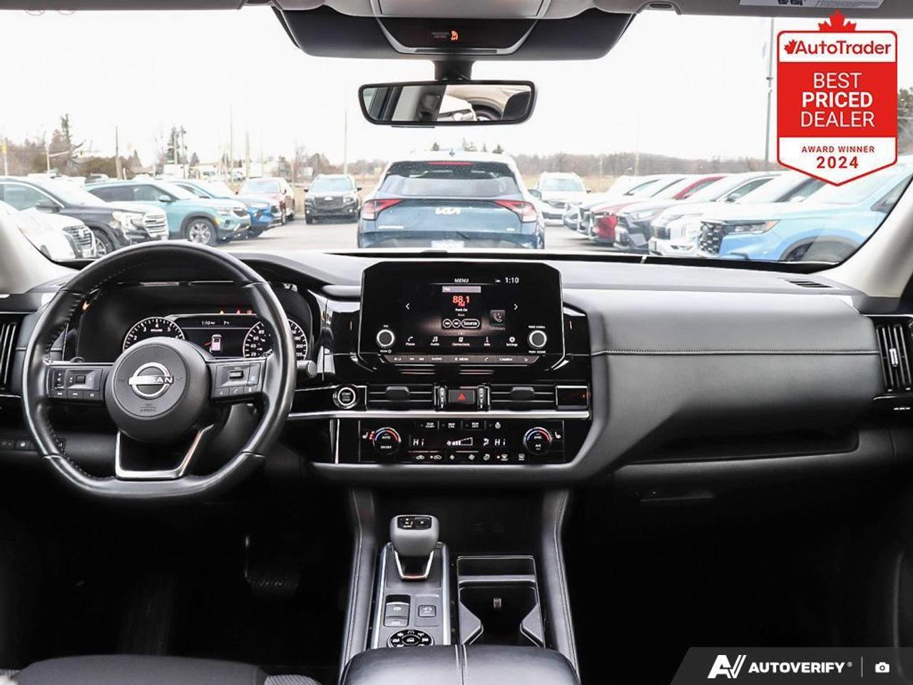 2024 Nissan Pathfinder SV 4dr 4x4 Photo