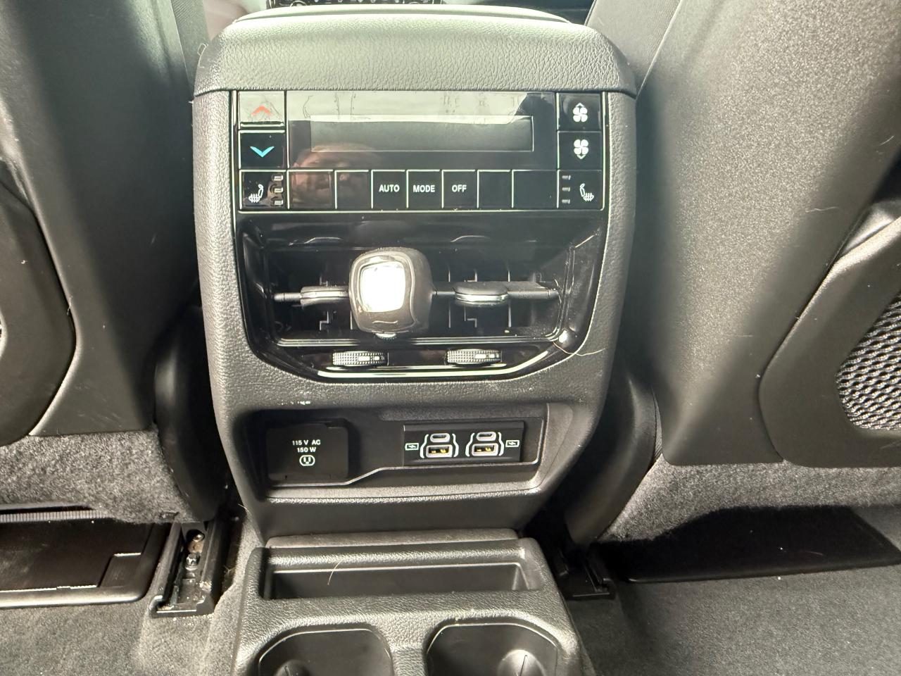 2024 Jeep Grand Cherokee L Limited 4dr 4x4 Photo