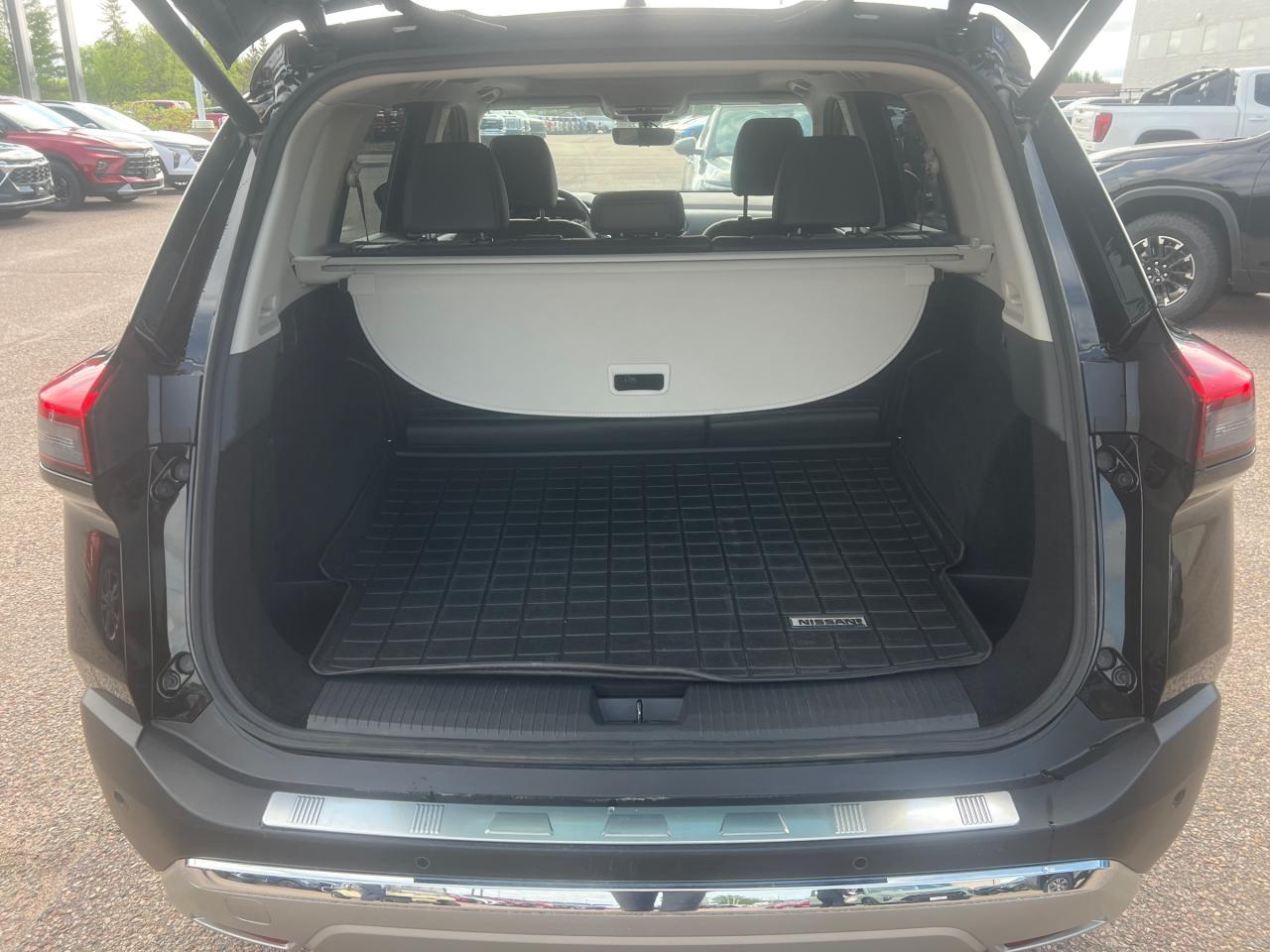 2023 Nissan Rogue Platinum 4dr All-Wheel Drive Sport Utility Photo