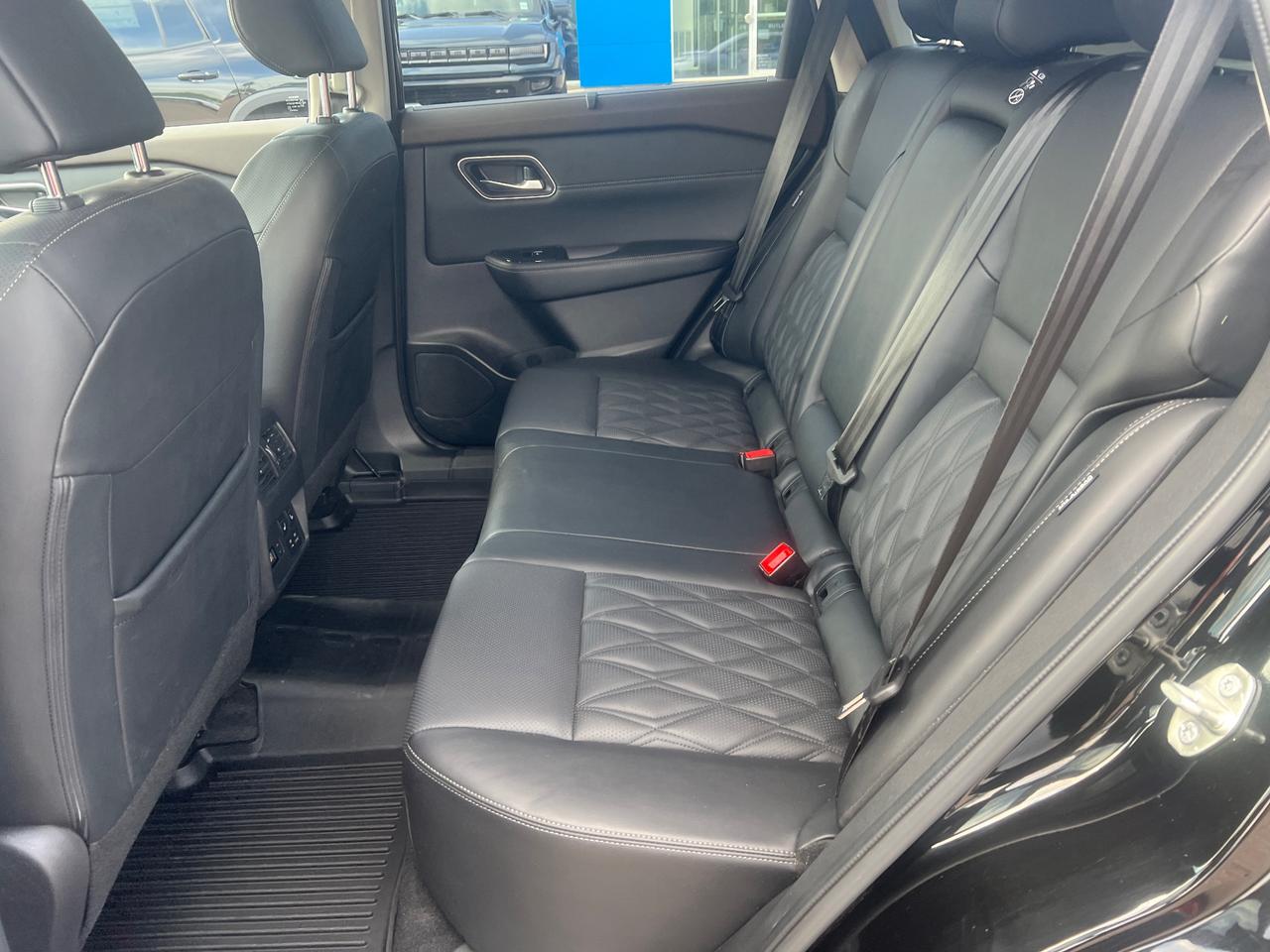 2023 Nissan Rogue Platinum 4dr All-Wheel Drive Sport Utility Photo