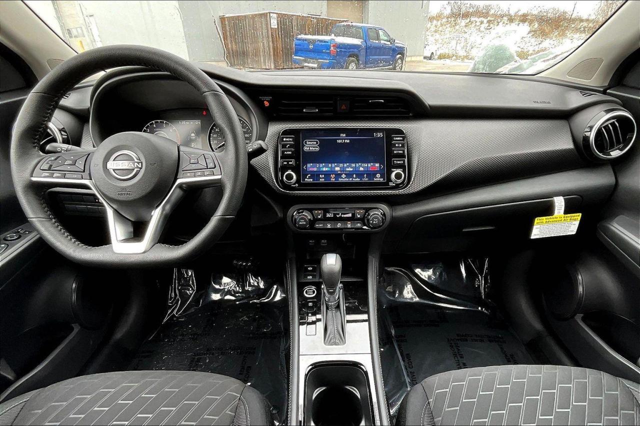 2025 Nissan Kicks Play SV 4dr Front-Wheel Drive Photo4