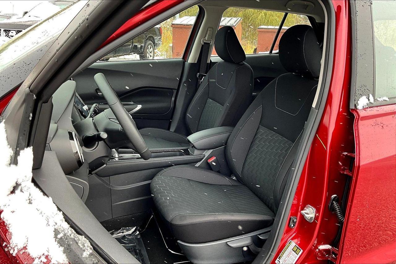 2025 Nissan Kicks Play SV 4dr Front-Wheel Drive Photo
