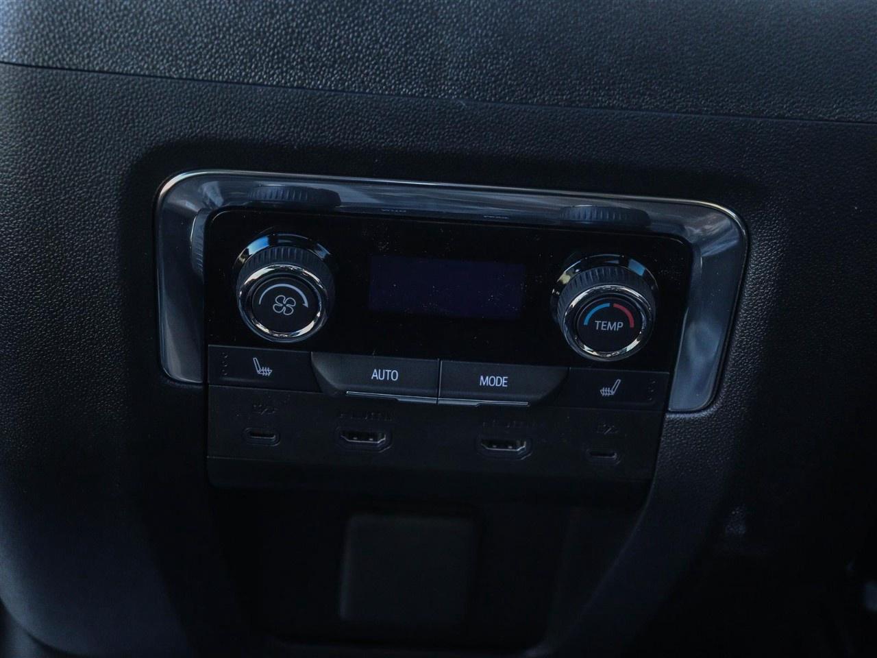 2026 Chevrolet Tahoe 4WD 4dr High Country Photo