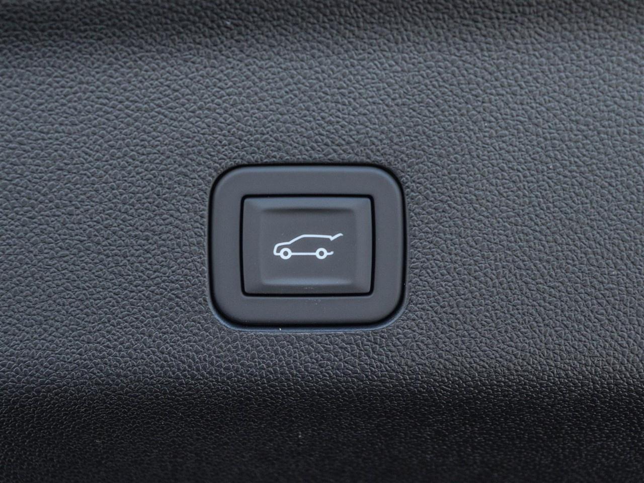 2026 Chevrolet Tahoe 4WD 4dr High Country Photo