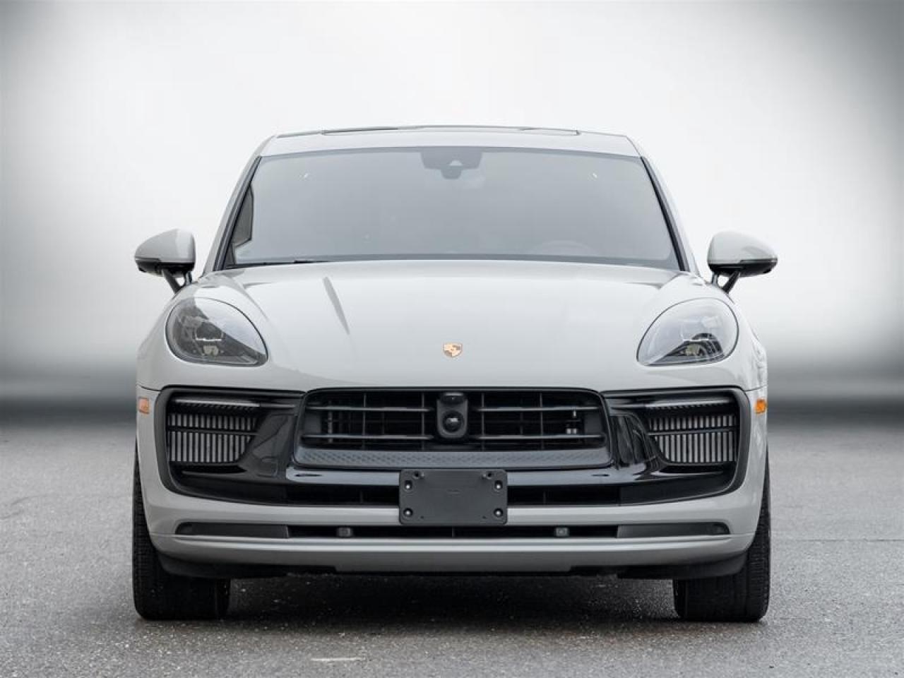2025 Porsche Macan GTS 4dr All-Wheel Drive Photo2