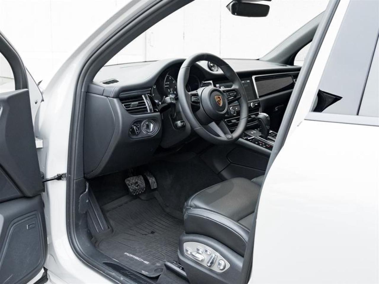 2025 Porsche Macan GTS 4dr All-Wheel Drive Photo