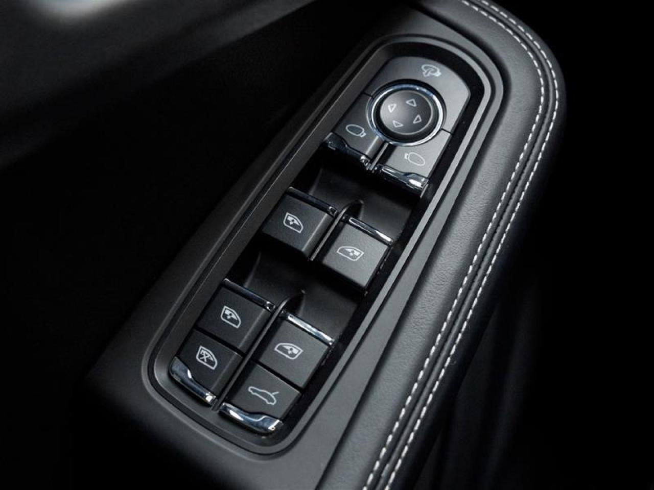 2025 Porsche Macan GTS 4dr All-Wheel Drive Photo