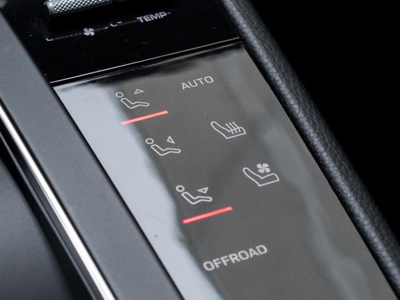 2025 Porsche Macan GTS 4dr All-Wheel Drive Photo