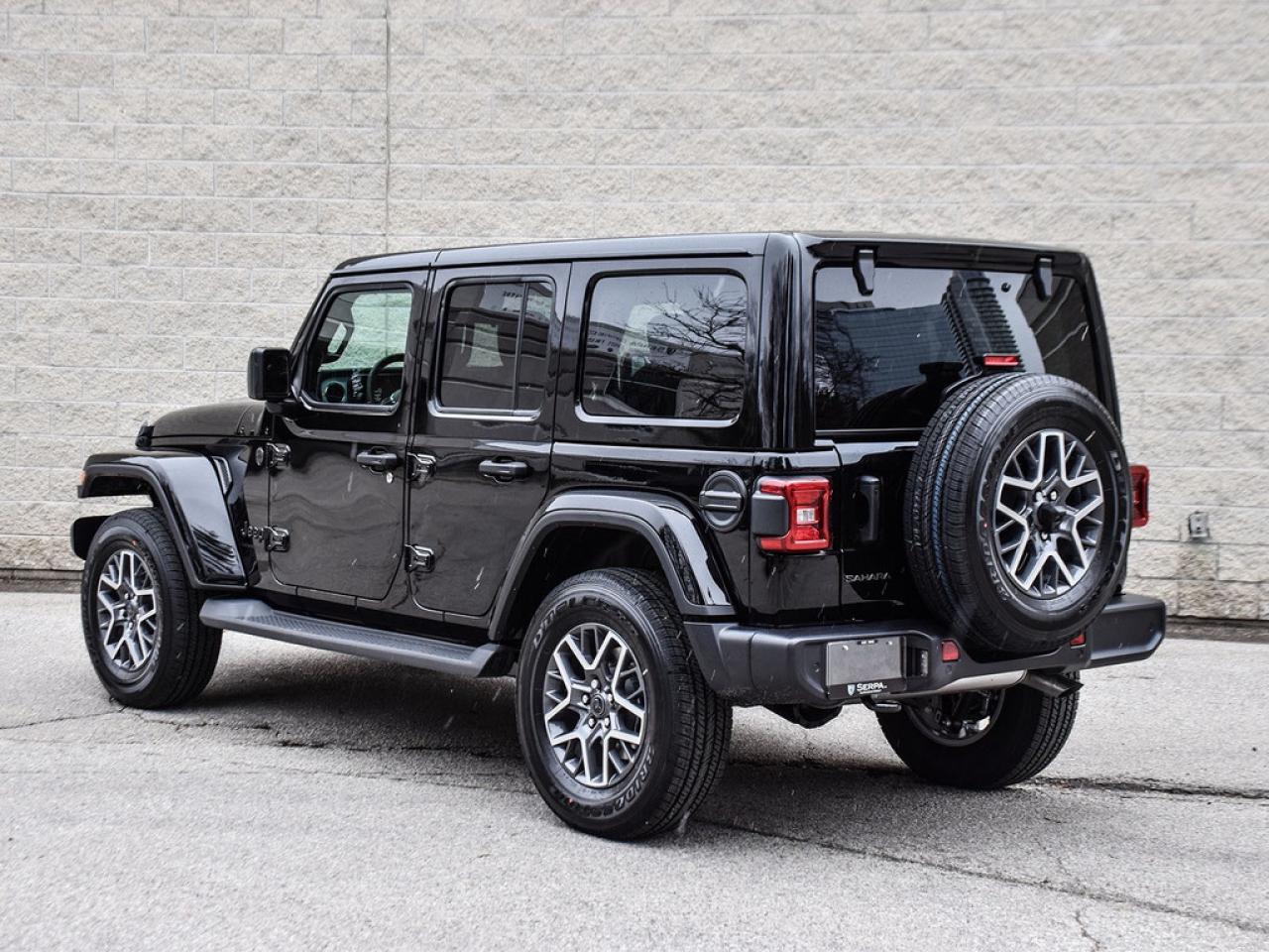 2025 Jeep Wrangler SAHARA 4DR 4X4 Photo4