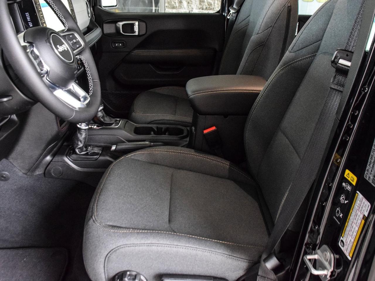 2025 Jeep Wrangler SAHARA 4DR 4X4 Photo