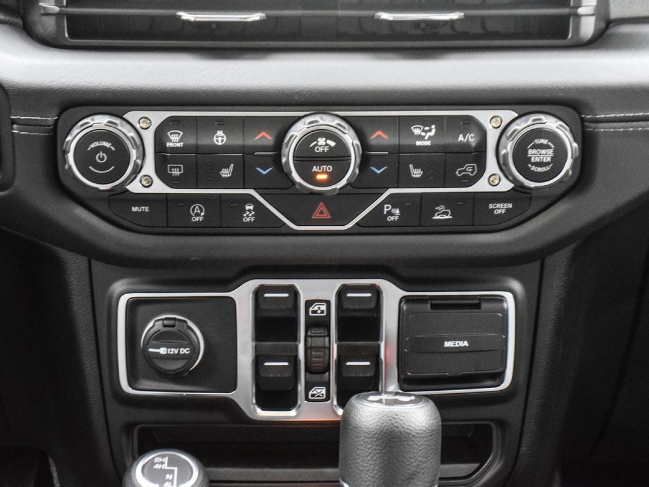 2025 Jeep Wrangler SAHARA 4DR 4X4 Photo