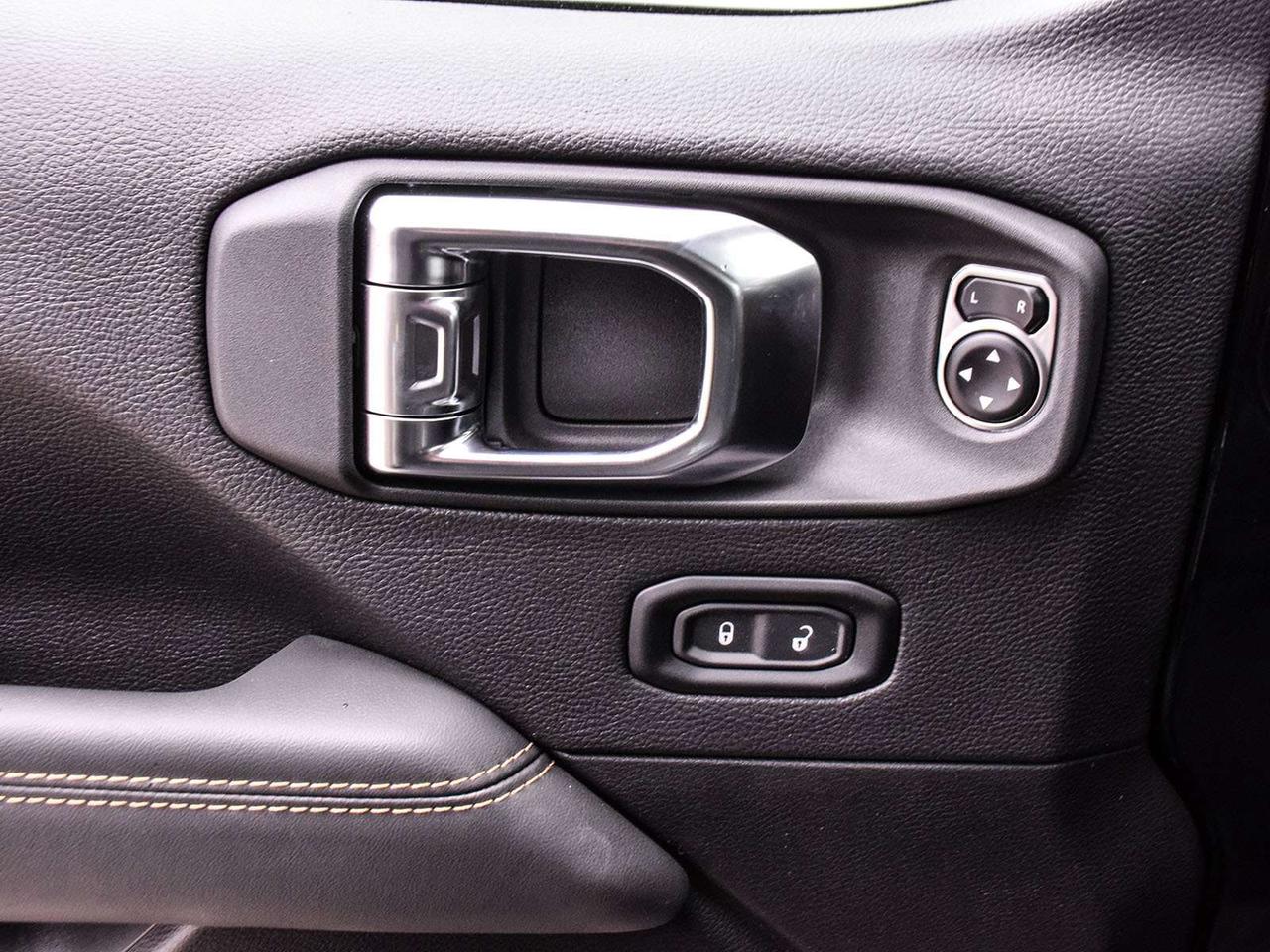2025 Jeep Wrangler SAHARA 4DR 4X4 Photo