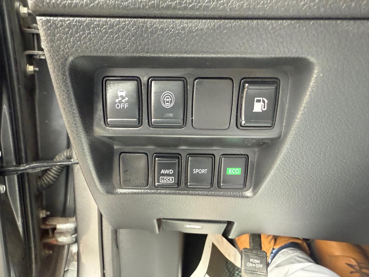 2019 Nissan Rogue SV (CVT) 4dr All-Wheel Drive Photo