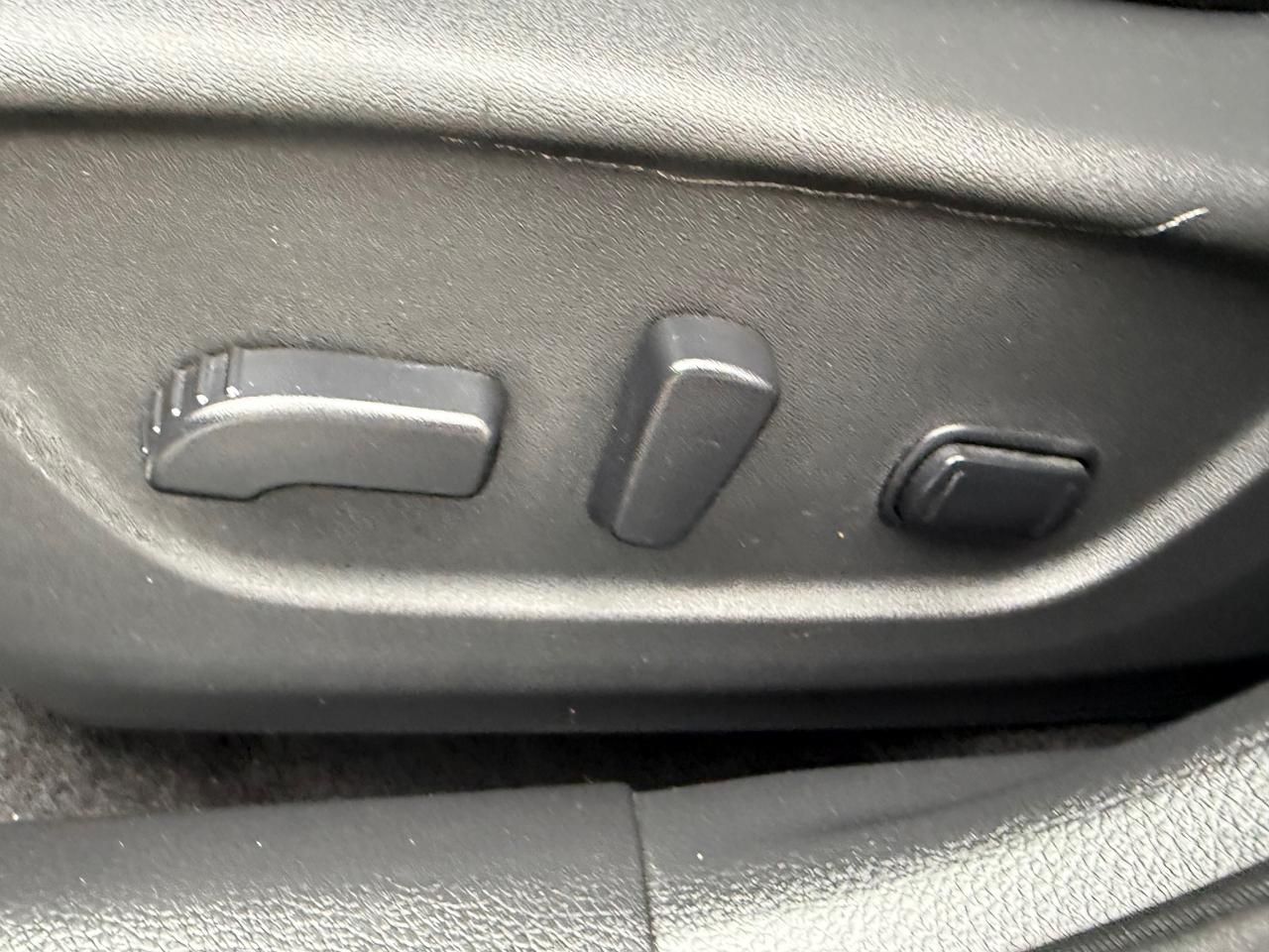 2019 Nissan Rogue SV (CVT) 4dr All-Wheel Drive Photo