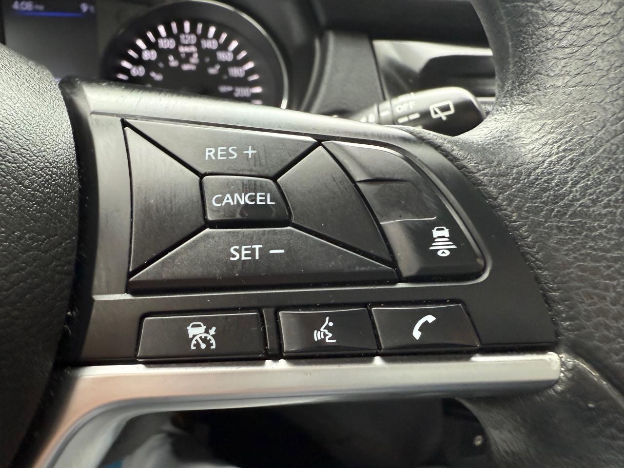 2019 Nissan Rogue SV (CVT) 4dr All-Wheel Drive Photo