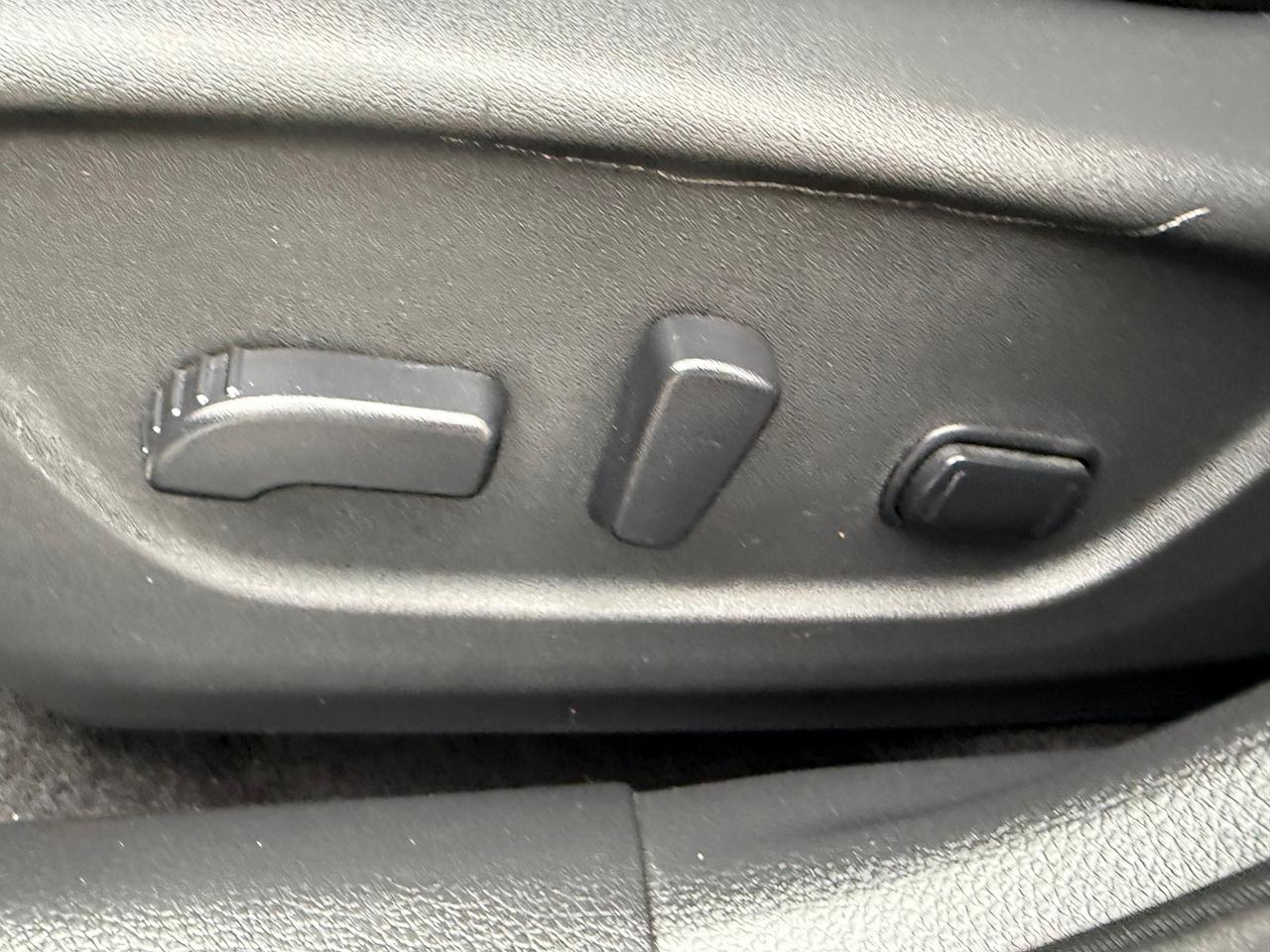 2019 Nissan Rogue SV (CVT) 4dr All-Wheel Drive Photo