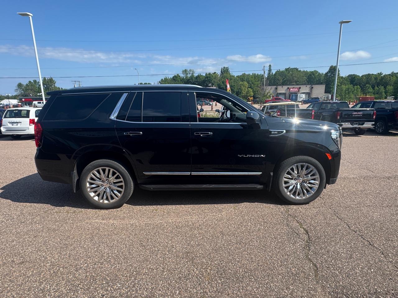 2023 GMC Yukon SLT 4X4 Photo