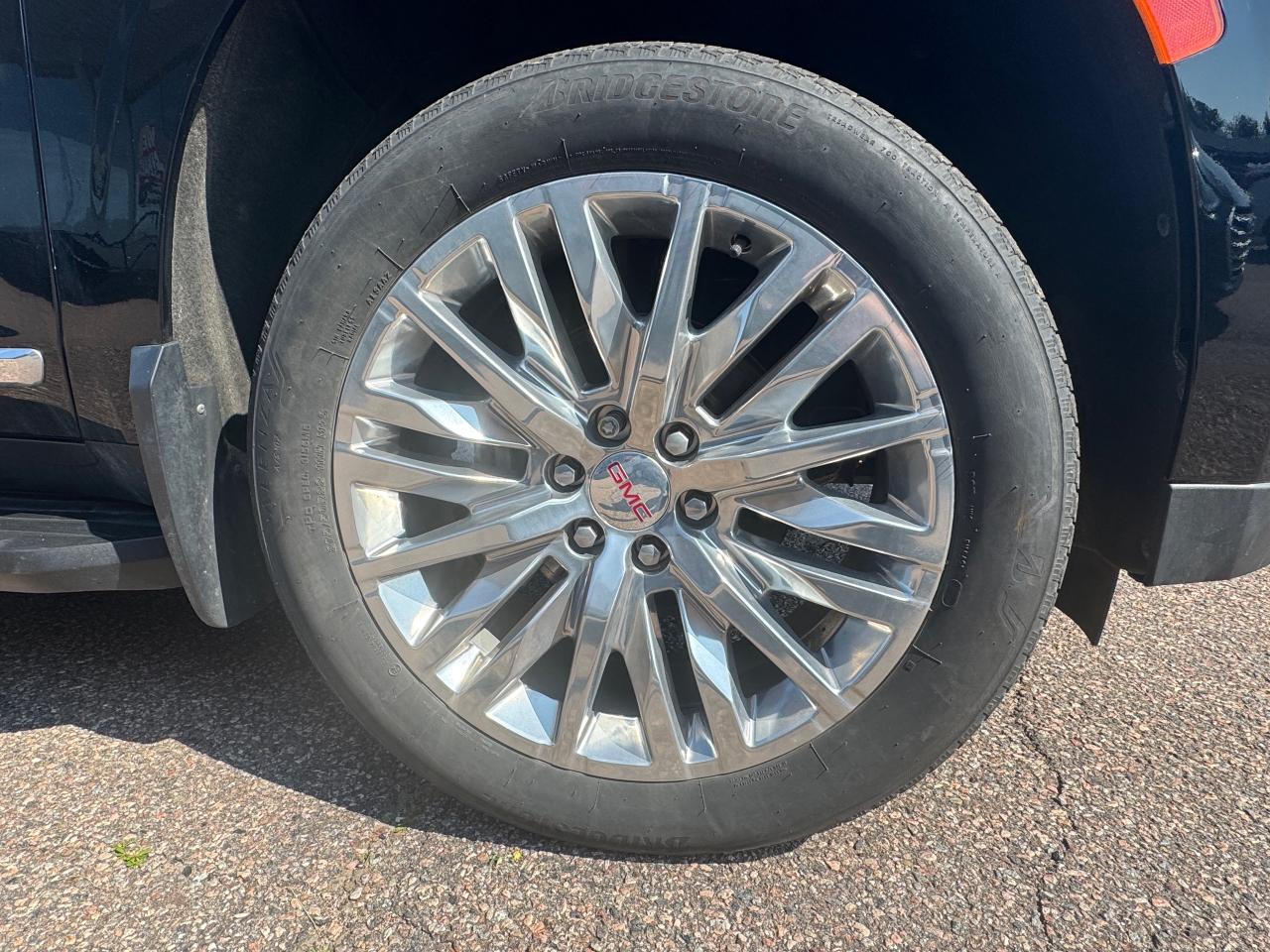 2023 GMC Yukon SLT 4X4 Photo