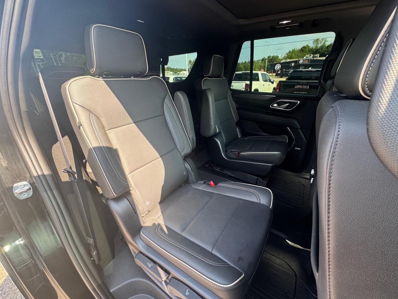 2023 GMC Yukon SLT 4X4 Photo