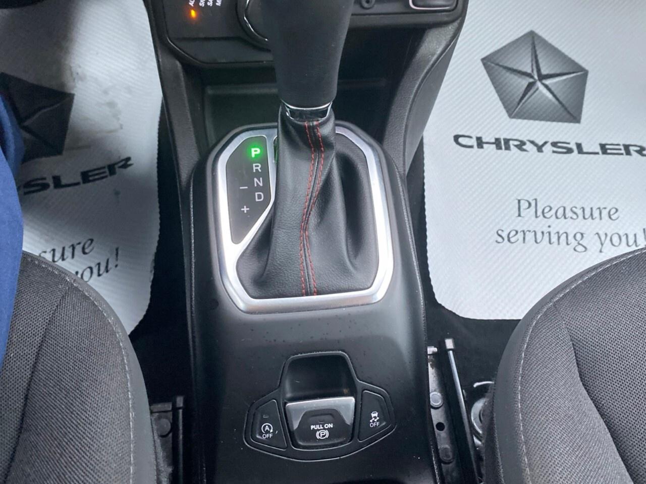 2023 Jeep Renegade (RED) Edition 4x4 *Ltd Avail* Photo