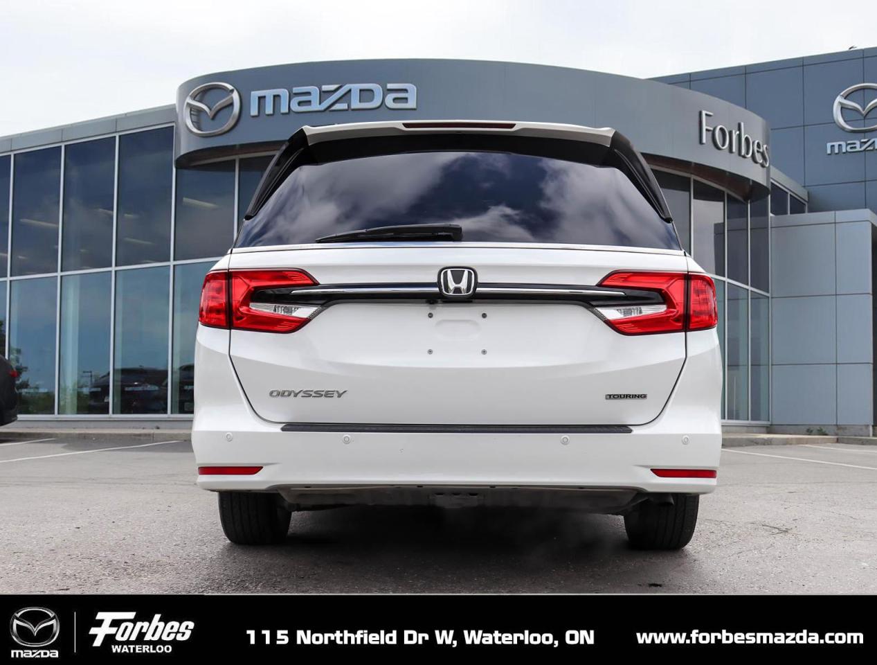 2023 Honda Odyssey Touring Passenger Van Photo3