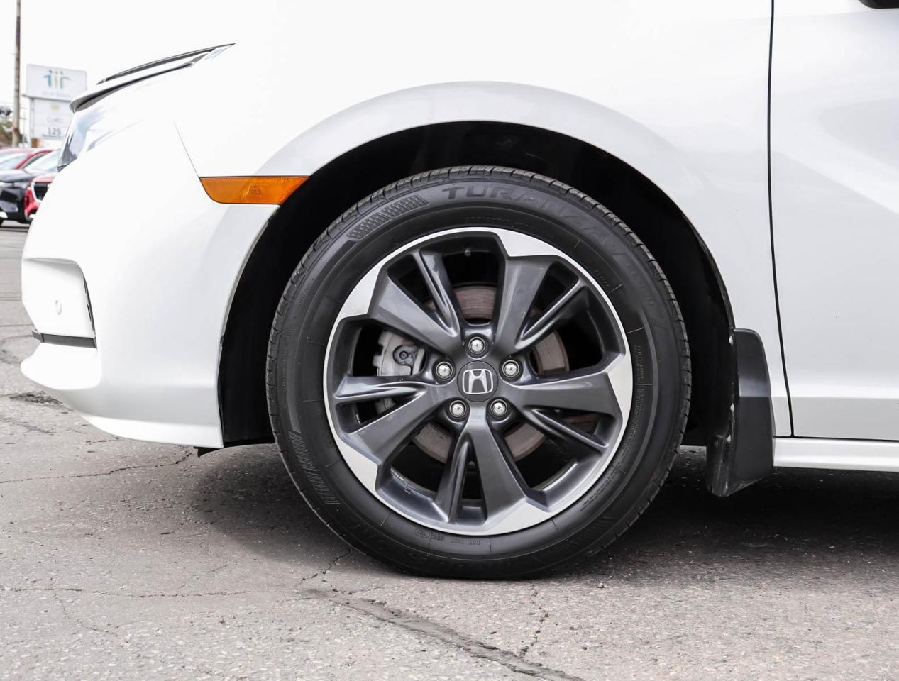 2023 Honda Odyssey Touring Passenger Van Photo