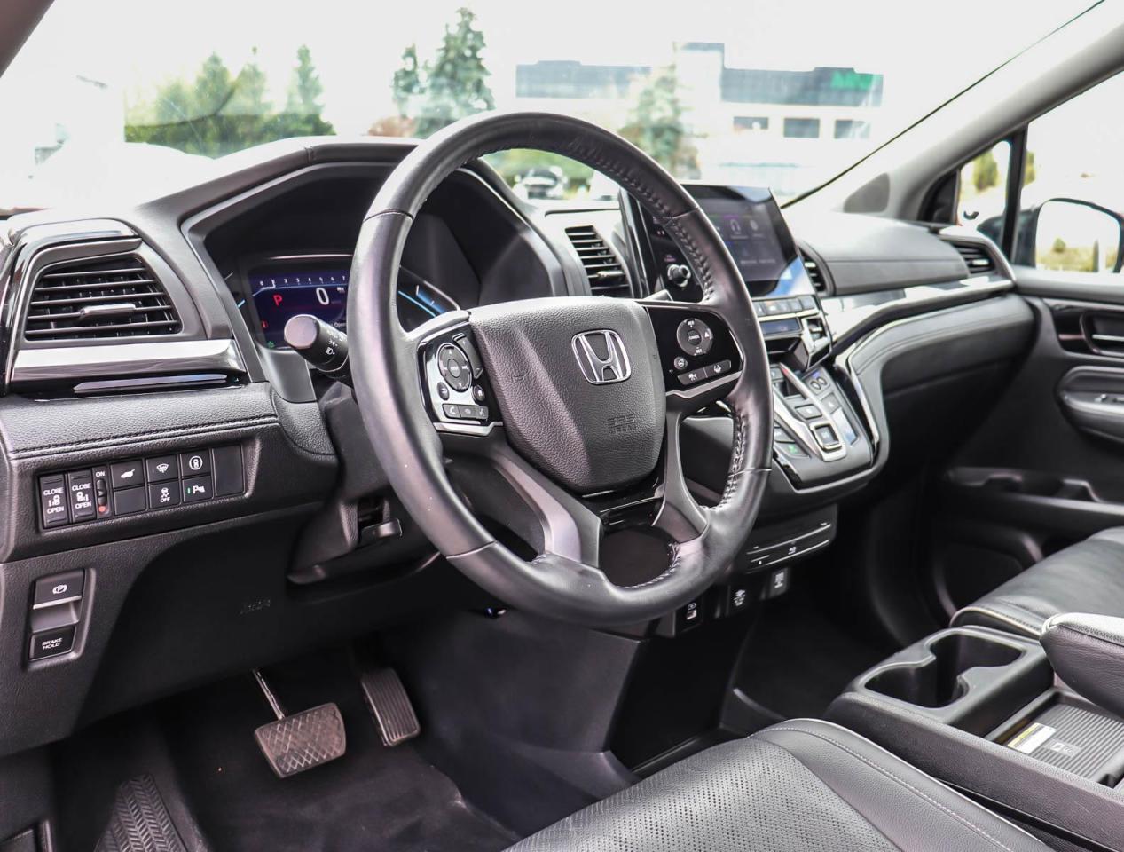 2023 Honda Odyssey Touring Passenger Van Photo