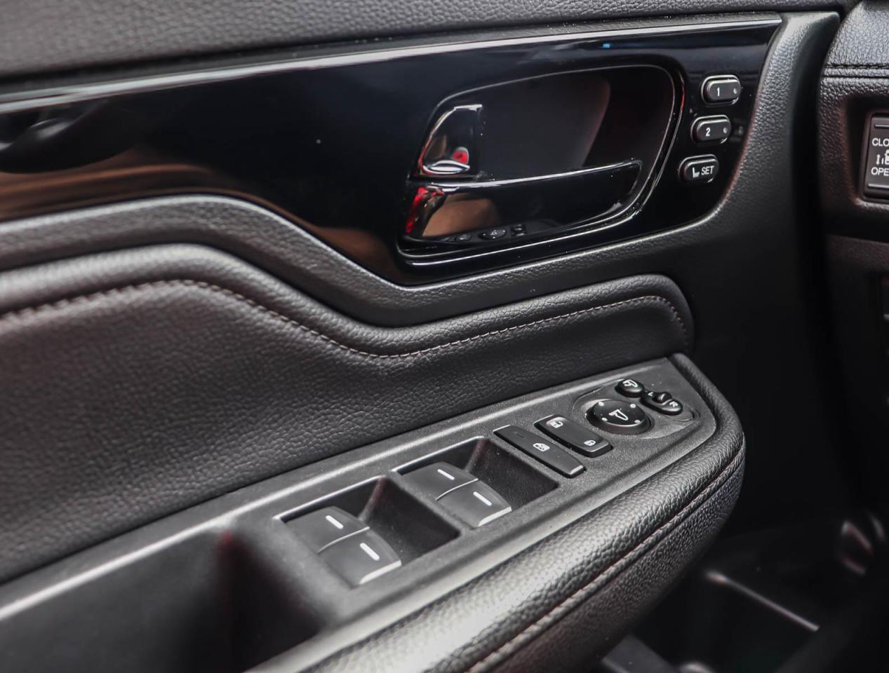 2023 Honda Odyssey Touring Passenger Van Photo